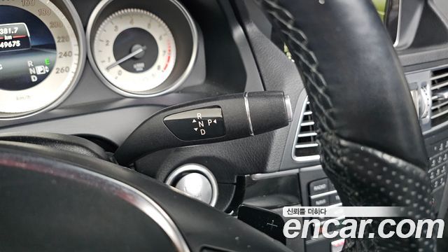 Mercedes-Benz E-Class 2016 — photo 24