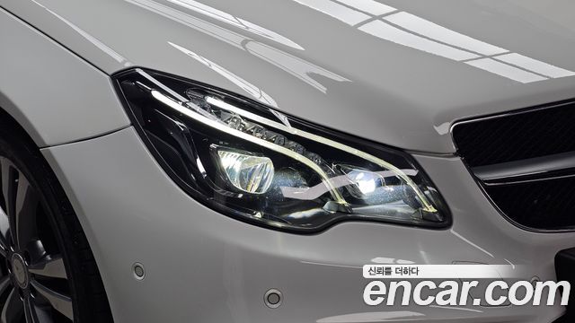 Mercedes-Benz E-Class 2016 — photo 8