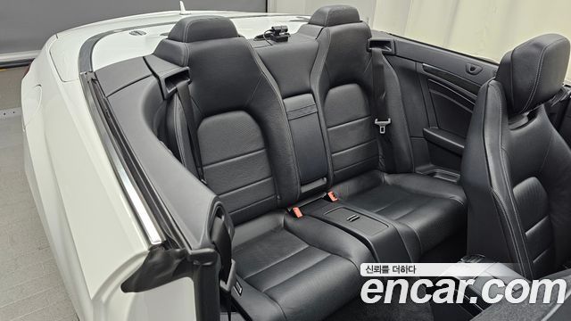 Mercedes-Benz E-Class 2016 — photo 16