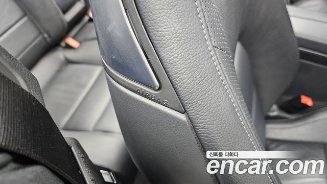 Mercedes-Benz E-Class 2016 — photo 29