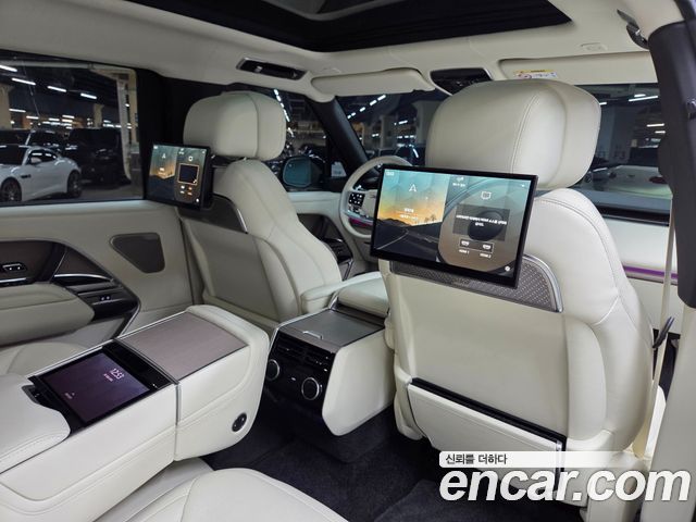 Land Rover Range Rover 2024 — photo 13