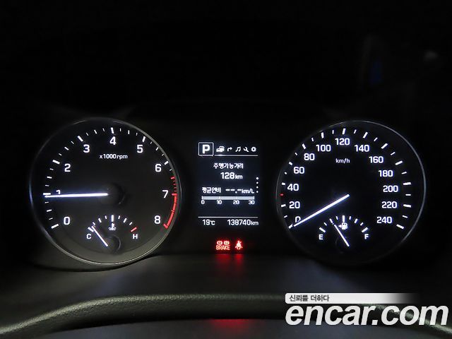 Hyundai AVANTE 2018 — photo 8