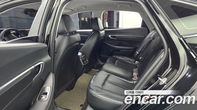 Hyundai Sonata 2023 — photo 18