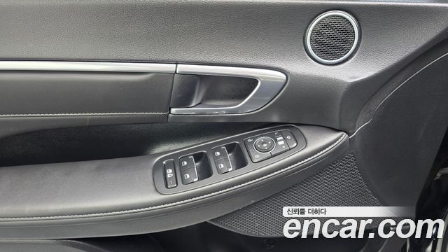 Hyundai Sonata 2023 — photo 26