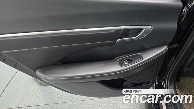 Hyundai Sonata 2023 — photo 15