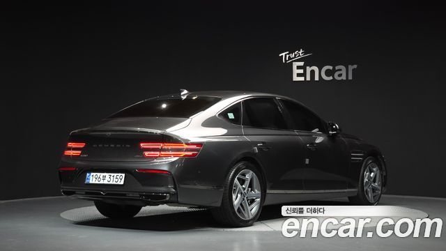 Genesis G80 2022 — photo 2