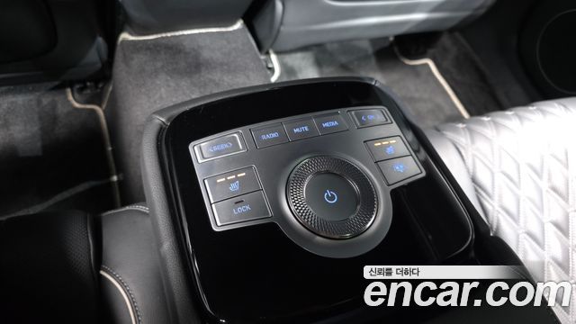Genesis G80 2022 — photo 25