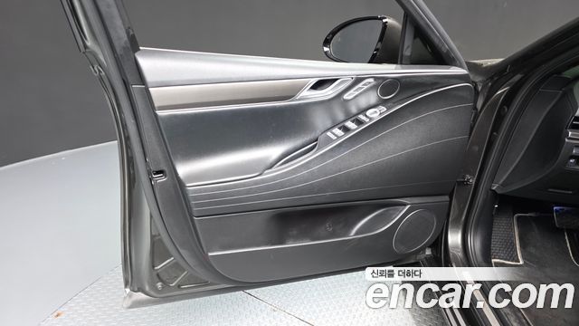Genesis G80 2022 — photo 14