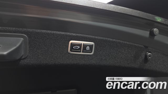 Genesis G80 2022 — photo 37