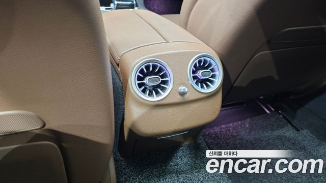 Mercedes-Benz E-Class 2017 — photo 26