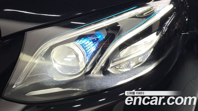 Mercedes-Benz E-Class 2017 — photo 8