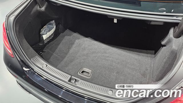 Mercedes-Benz E-Class 2017 — photo 29