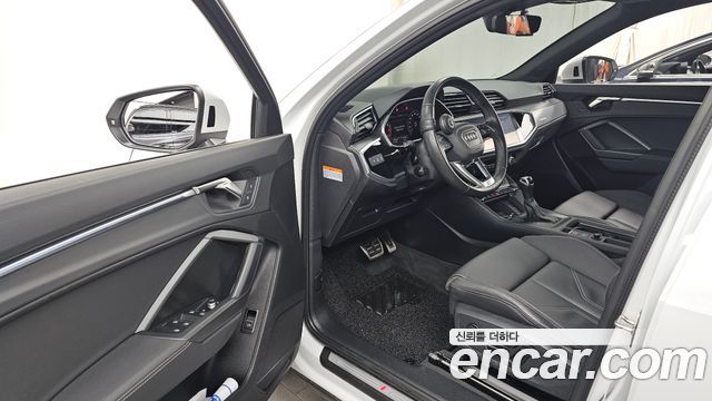 Audi Q3 2024 — photo 13