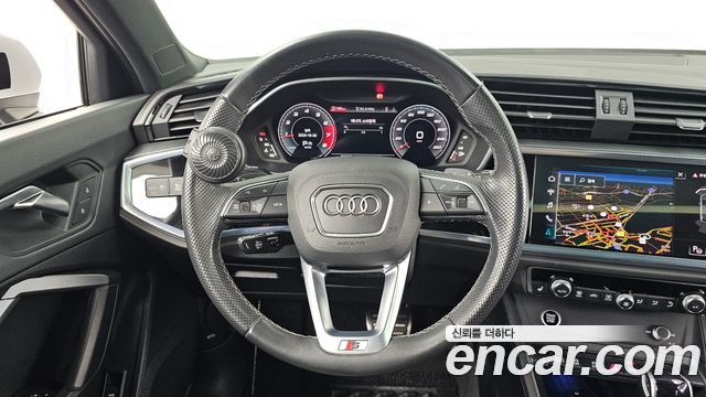 Audi Q3 2024 — photo 19