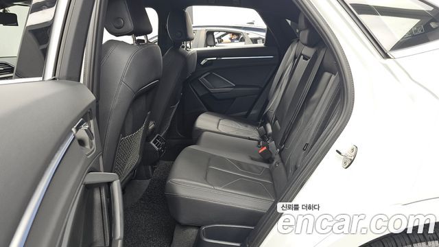 Audi Q3 2024 — photo 16