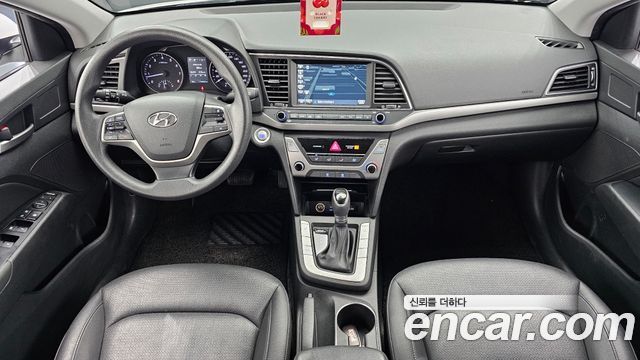 Hyundai AVANTE 2018 — photo 7