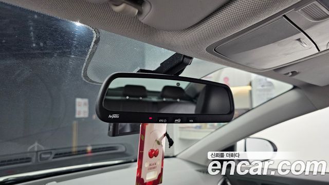 Hyundai AVANTE 2018 — photo 17