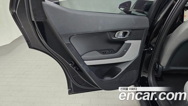 Polestar Polestar 2 2023 — photo 15