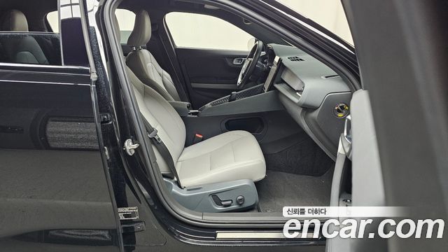 Polestar Polestar 2 2023 — photo 16