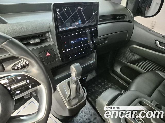 Hyundai Staria 2022 — photo 10