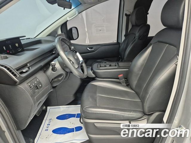 Hyundai Staria 2022 — photo 11