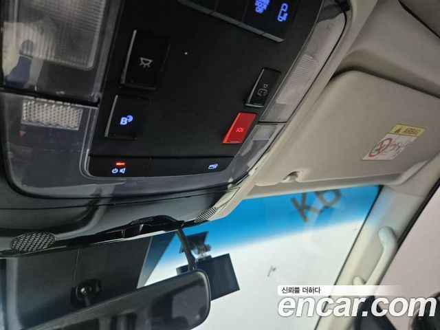 Hyundai Staria 2022 — photo 16