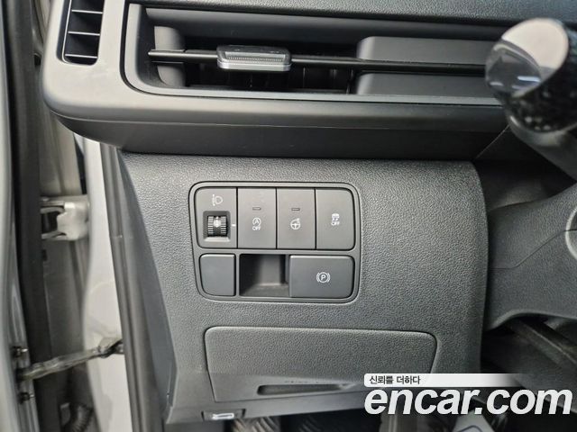 Hyundai Staria 2022 — photo 17