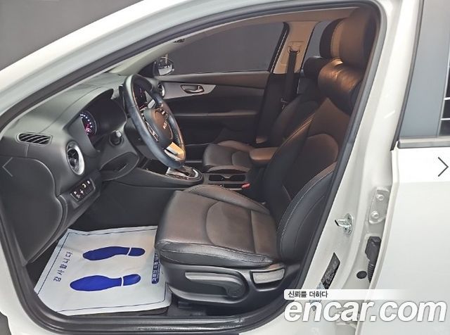 Kia K3 2022 — photo 11