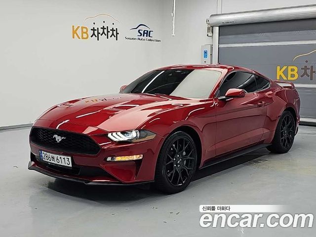 Ford Mustang 2022 — photo 1