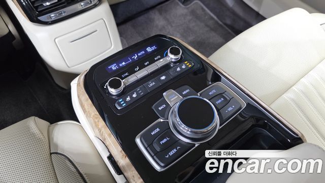 Genesis EQ900 2016 — photo 27