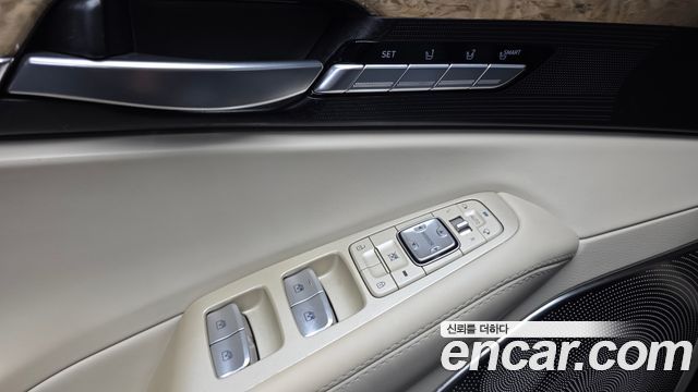 Genesis EQ900 2016 — photo 34