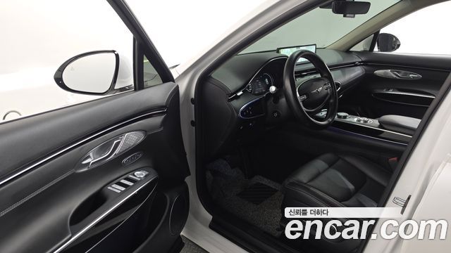 Genesis GV70 2023 — photo 13
