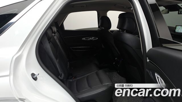 Genesis GV70 2023 — photo 17