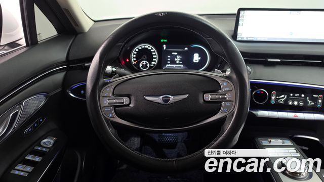 Genesis GV70 2023 — photo 18