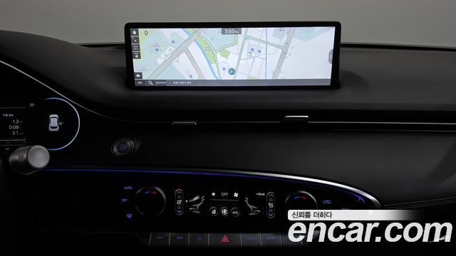 Genesis GV70 2023 — photo 19