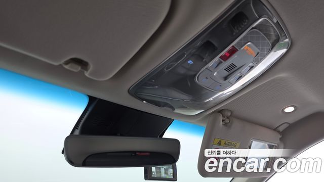 Genesis GV70 2023 — photo 24