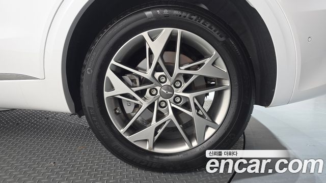 Genesis GV70 2023 — photo 7