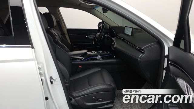 Genesis GV70 2023 — photo 16