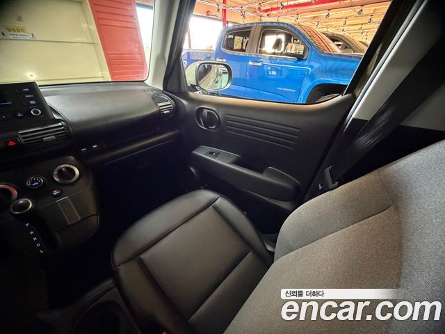 Hyundai Casper 2023 — photo 17