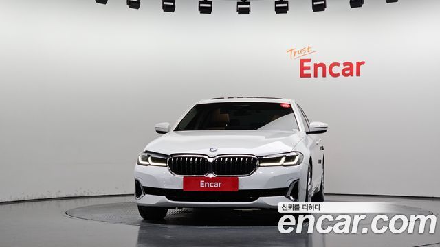 BMW 5-Series 2021 — photo 3