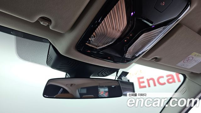 BMW 5-Series 2021 — photo 24