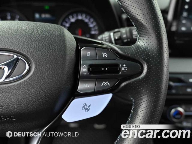Hyundai Veloster 2022 — photo 16