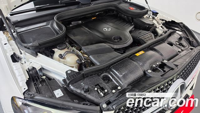 Mercedes-Benz GLE-Class 2025 — photo 6