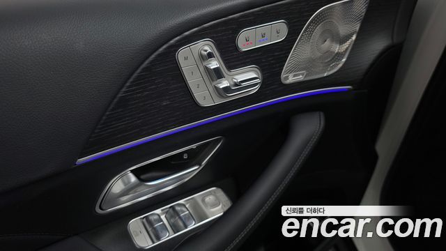 Mercedes-Benz GLE-Class 2025 — photo 24