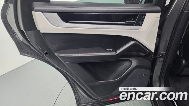 Porsche Cayenne 2024 — photo 15
