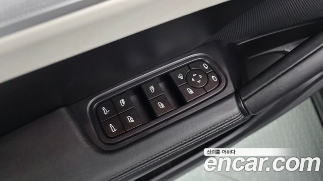 Porsche Cayenne 2024 — photo 29