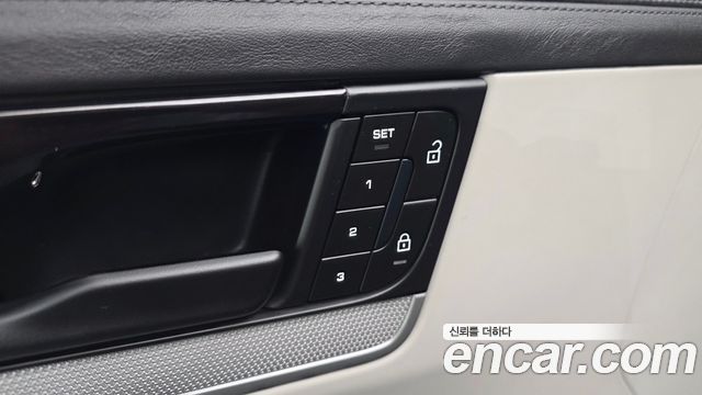 Porsche Cayenne 2024 — photo 30