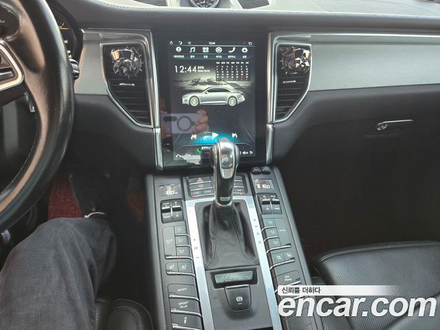 Porsche Macan 2015 — photo 10