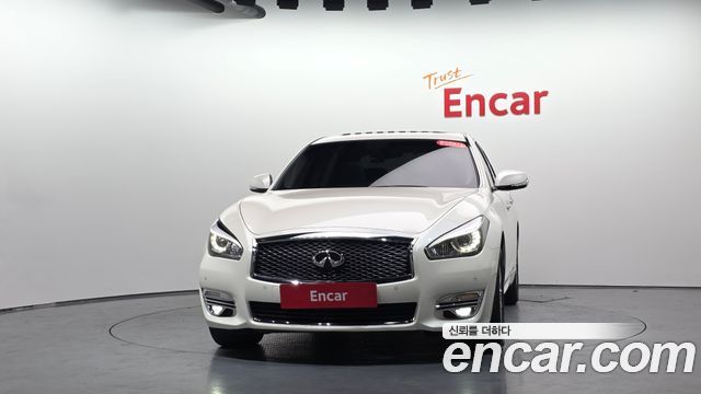 Infiniti Q70 2019 — photo 3