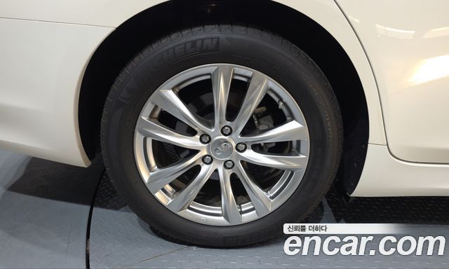 Infiniti Q70 2019 — photo 5